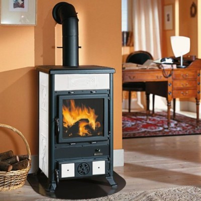 Salamandra a lenha italiana La Nordica Rossella R1, branca, 9kW - Salamandras e lareiras a lenha italianos